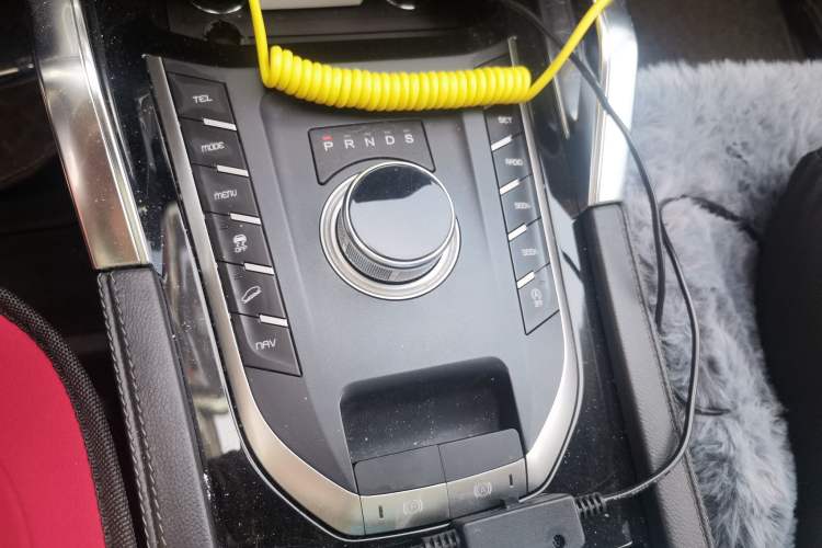 Used Zotye T800 2018 2.0T Automatic Luxury Connected 7-Seater Gear Lever