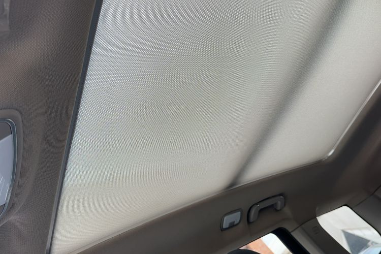 Used Zotye T800 2018 2.0T Automatic Prestige Smart Connectivity 7-Seater Headliner