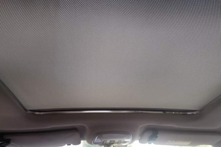 Used Zotye T800 2018 2.0T Automatic Luxury Connected 7-Seater Headliner
