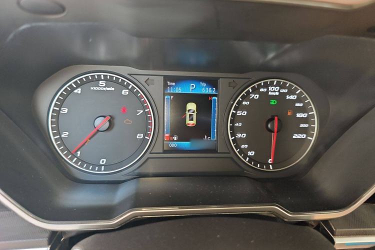 Used Zotye T800 2018 2.0T Automatic Luxury Connected 7-Seater Instrument Cluster