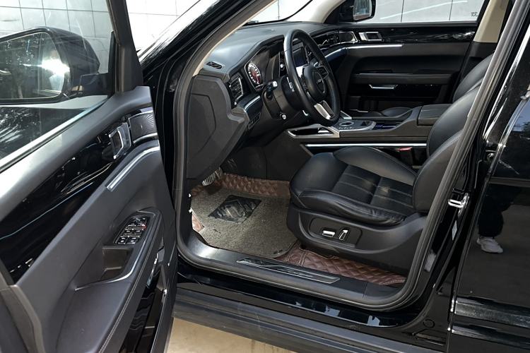 Used Zotye T800 2018 2.0T Automatic Luxury Connected 7-Seater Interior 1