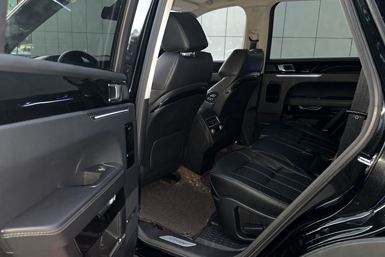Used Zotye T800 2018 2.0T Automatic Luxury Connected 7-Seater Interior 2