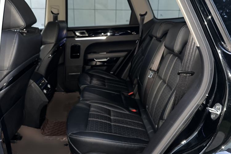 Used Zotye T800 2018 2.0T Automatic Luxury Connected 7-Seater Interior 3