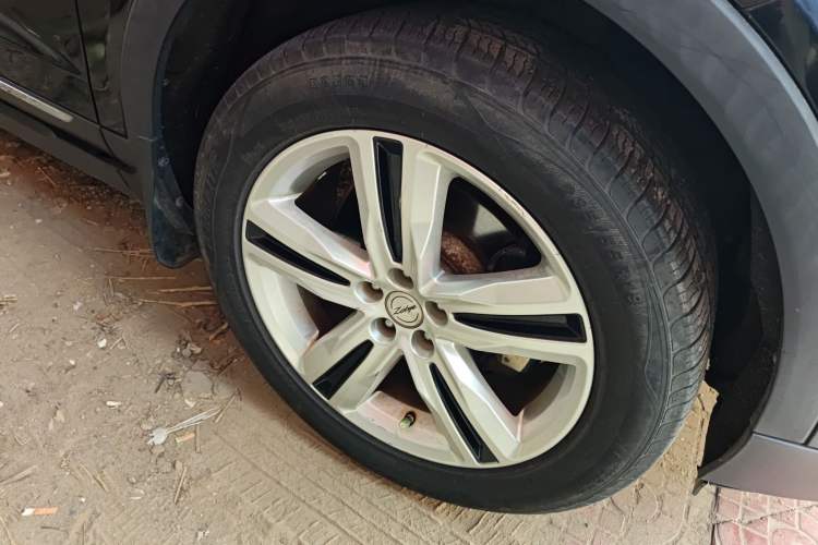 Used Zotye T800 2018 2.0T Automatic Luxury Connected 7-Seater Right Front Wheel Hub