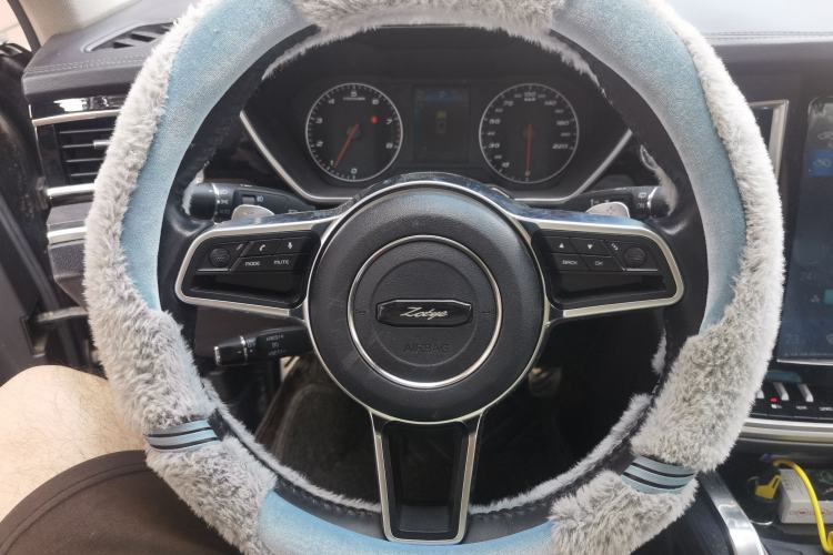 Used Zotye T800 2018 2.0T Automatic Luxury Connected 7-Seater Steering Wheel