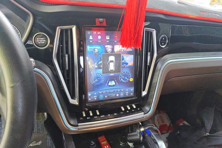 Used Zotye T800 2018 2.0T Automatic Luxury Connected 7-Seater Audio And AC Panel