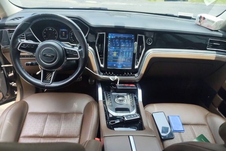 Used Zotye T800 2018 2.0T Automatic Luxury Connected 7-Seater Center Console