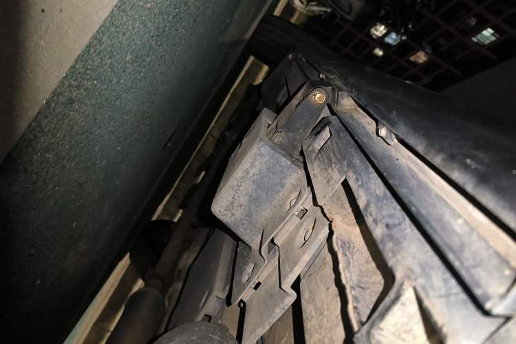 Used Zotye T800 2018 2.0T Automatic Prestige Smart Connectivity 7-Seater Chassis Rear Left