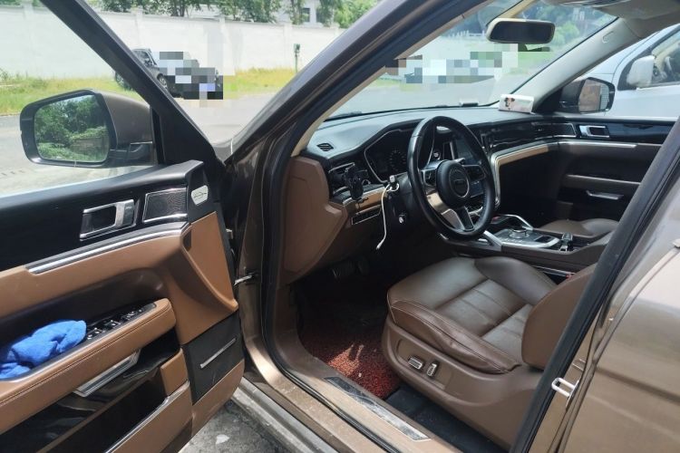 Used Zotye T800 2018 2.0T Automatic Luxury Connected 7-Seater Driver Seat