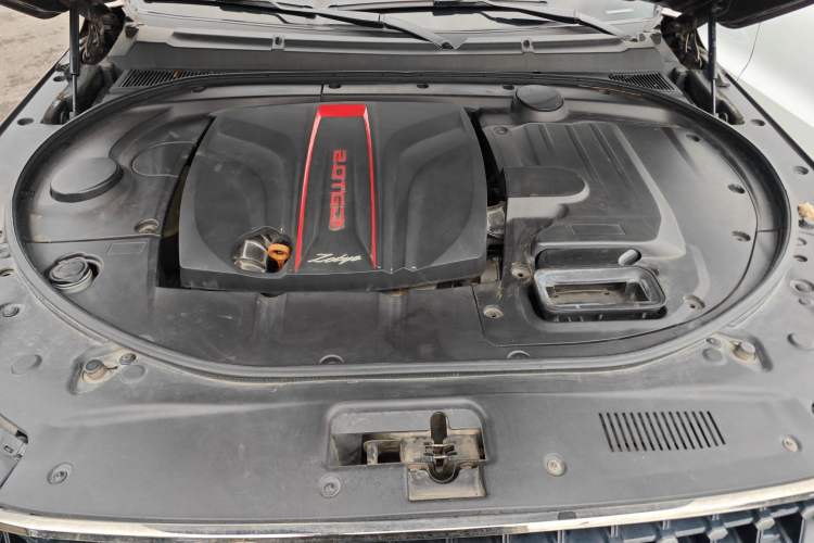 Used Zotye T800 2018 2.0T Automatic Prestige Smart Connectivity 7-Seater Engine Bay