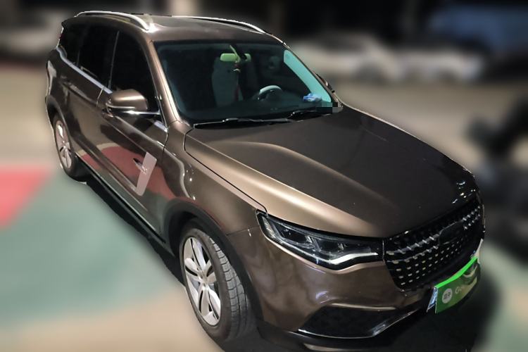 Used Zotye T800 2018 2.0T Automatic Prestige Smart Connectivity 7-Seater Front Right 45 Deg
