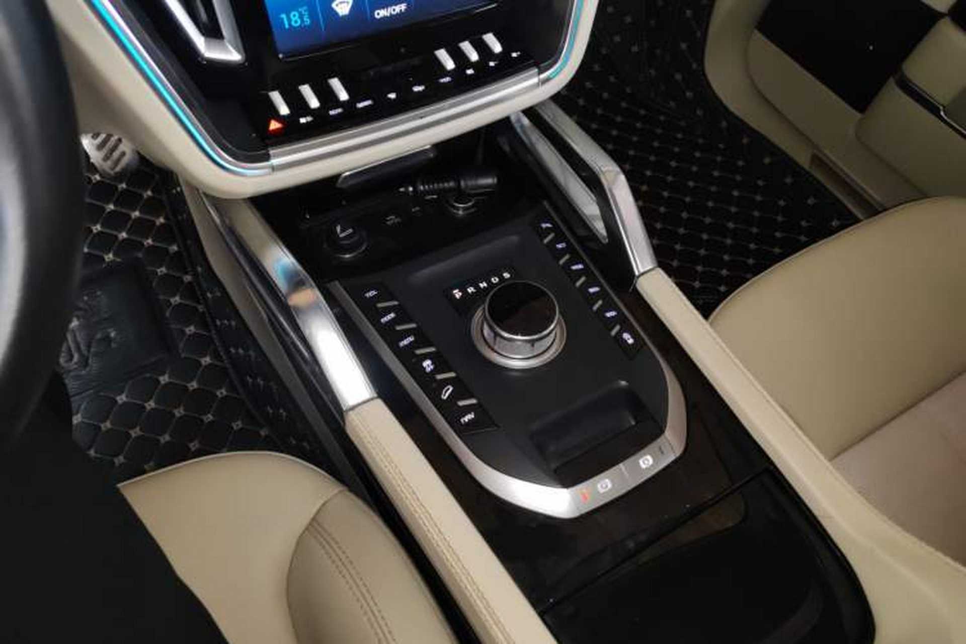 Used Zotye T800 2018 2.0T Automatic Luxury Connected 7-Seater Gear Lever