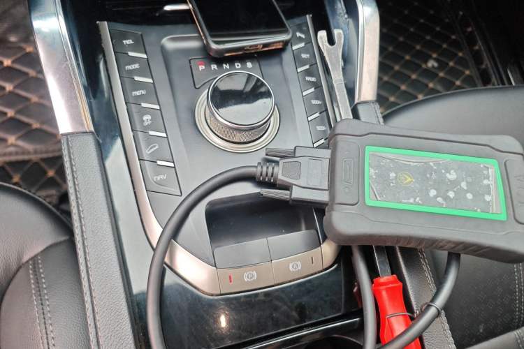 Used Zotye T800 2018 2.0T Automatic Prestige Smart Connectivity 7-Seater Gear Lever