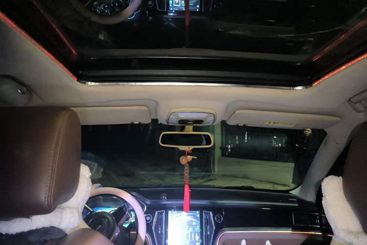 Used Zotye T800 2018 2.0T Automatic Prestige Smart Connectivity 7-Seater Headliner