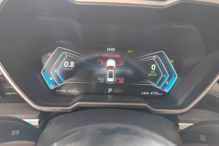 Used Zotye T800 2018 2.0T Automatic Prestige Smart Connectivity 7-Seater Instrument Cluster
