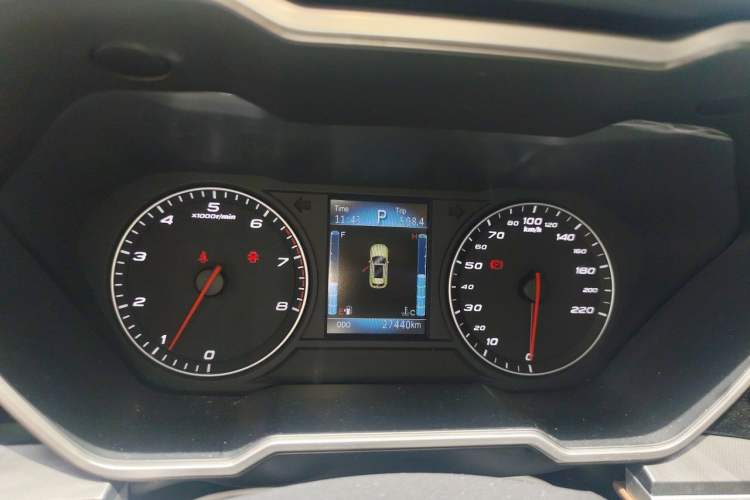 Used Zotye T800 2018 2.0T Automatic Luxury Connected 7-Seater Instrument Cluster