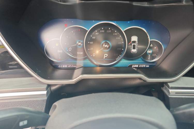 Used Zotye T800 2018 2.0T Automatic Prestige Smart Connectivity 7-Seater Instrument Cluster