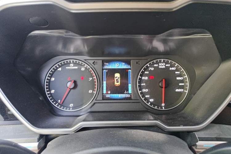 Used Zotye T800 2018 2.0T Automatic Luxury Connected 7-Seater Instrument Cluster