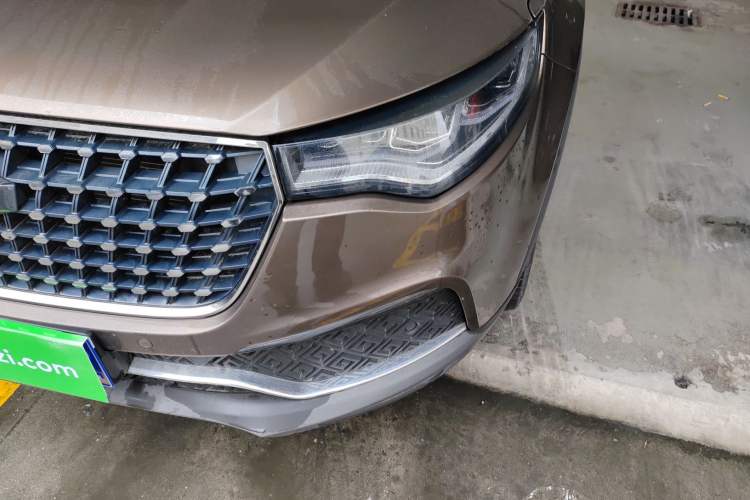 Used Zotye T800 2018 2.0T Automatic Prestige Smart Connectivity 7-Seater Left Front Headlight