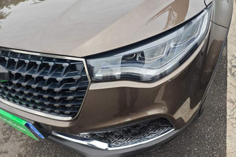 Used Zotye T800 2018 2.0T Automatic Prestige Smart Connectivity 7-Seater Left Front Headlight