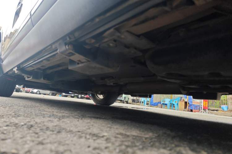 Used Zotye T800 2018 2.0T Automatic Prestige Smart Connectivity 7-Seater Left Side Sill