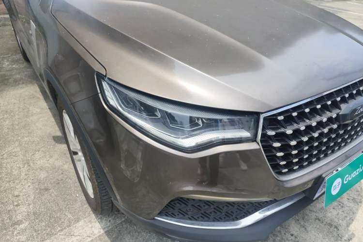 Used Zotye T800 2018 2.0T Automatic Luxury Connected 7-Seater Right Front Headlight