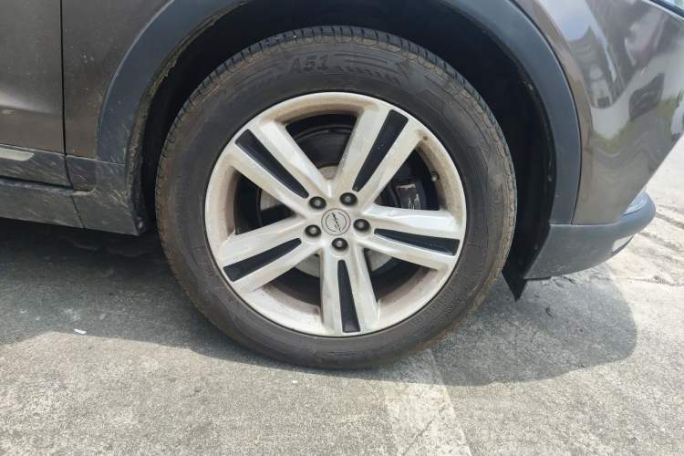 Used Zotye T800 2018 2.0T Automatic Luxury Connected 7-Seater Right Front Wheel Hub