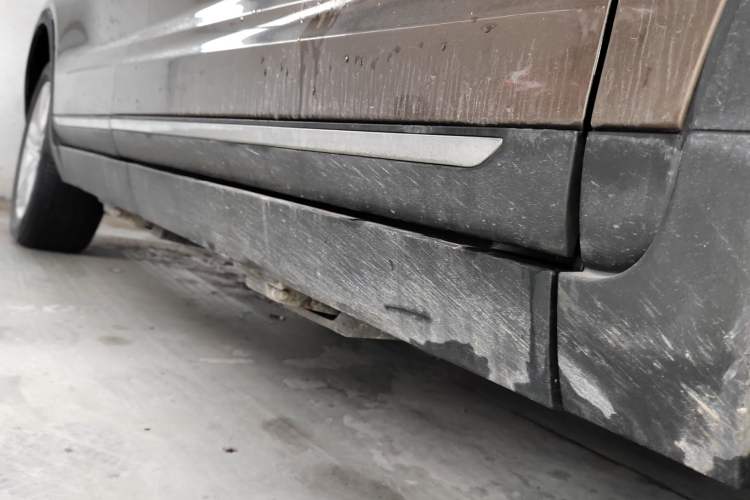 Used Zotye T800 2018 2.0T Automatic Prestige Smart Connectivity 7-Seater Right Side Sill