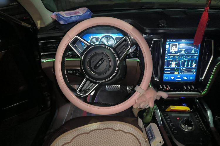 Used Zotye T800 2018 2.0T Automatic Prestige Smart Connectivity 7-Seater Steering Wheel