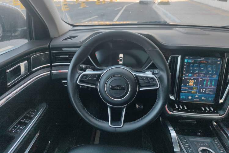 Used Zotye T800 2018 2.0T Automatic Prestige Smart Connectivity 7-Seater Steering Wheel