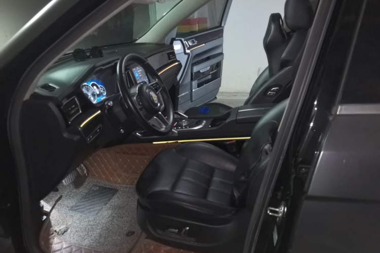Used Zotye T800 2018 2.0T Automatic Prestige Smart Connectivity 7-Seater Left Front Seat