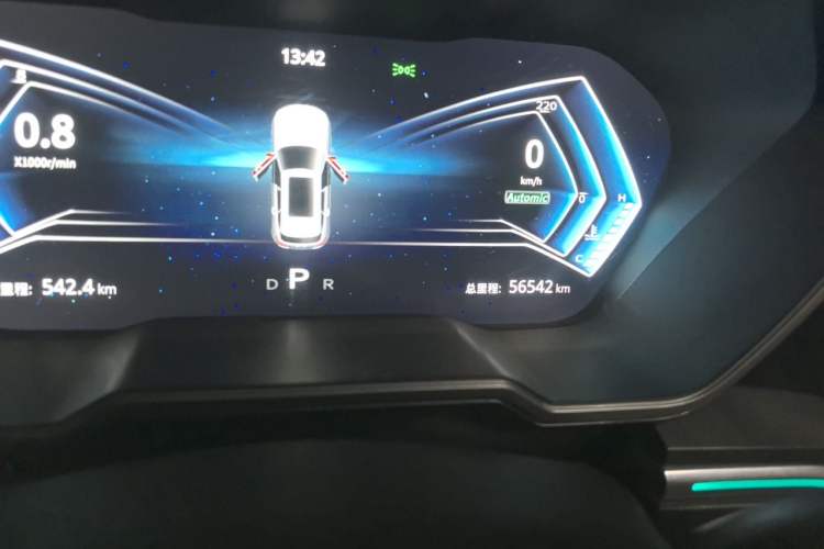 Used Zotye T800 2018 2.0T Automatic Prestige Smart Connectivity 7-Seater Odometer Close Up