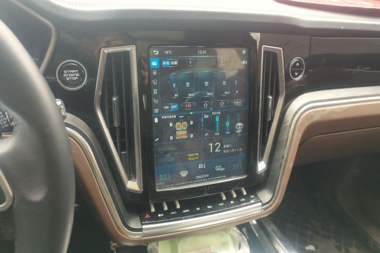 Used Zotye T800 2018 2.0T Automatic Flagship Smart Connectivity 7-Seater Audio And AC Panel