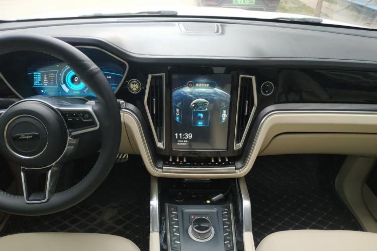 Used Zotye T800 2018 2.0T Automatic Prestige Smart Connectivity 7-Seater Audio And AC Panel