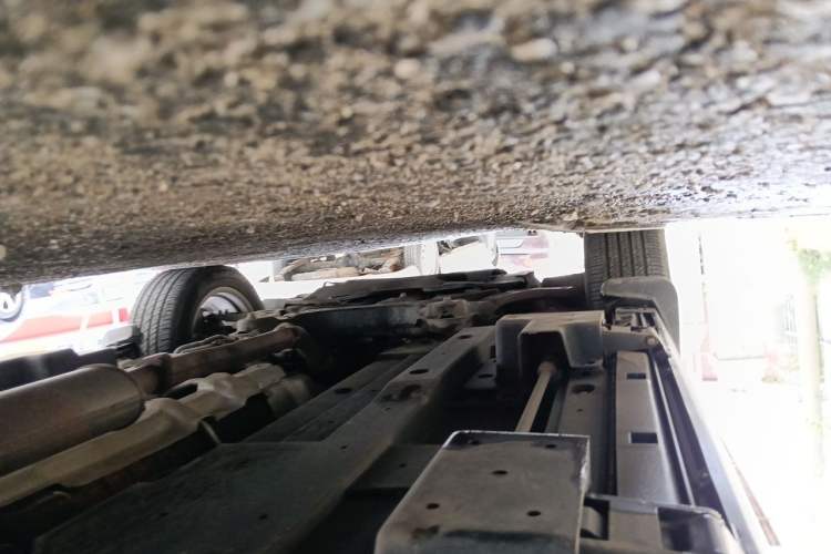 Used Zotye T800 2018 2.0T Automatic Prestige Smart Connectivity 7-Seater Chassis Rear Left