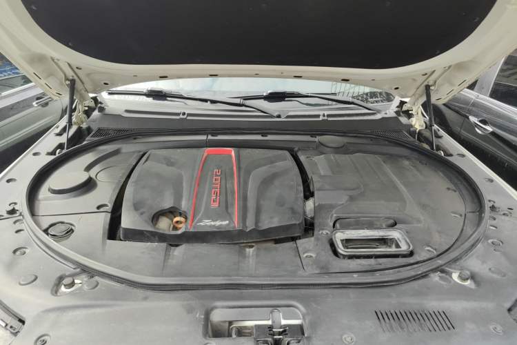 Used Zotye T800 2018 2.0T Automatic Luxury Connected 7-Seater Engine Bay