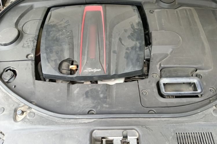 Used Zotye T800 2018 2.0T Automatic Prestige Smart Connectivity 7-Seater Engine Bay