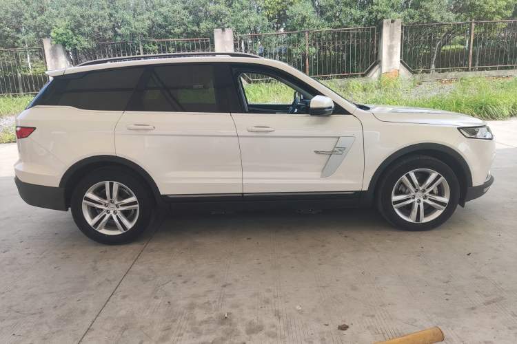Used Zotye T800 2018 2.0T Automatic Prestige Smart Connectivity 7-Seater Exterior 2