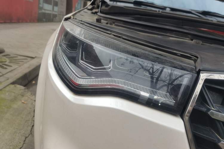 Used Zotye T800 2018 2.0T Automatic Flagship Smart Connectivity 7-Seater Exterior 6