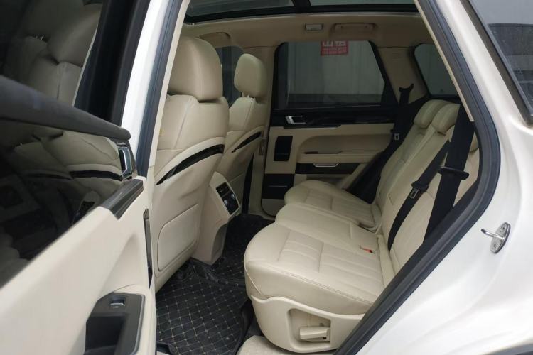 Used Zotye T800 2018 2.0T Automatic Prestige Smart Connectivity 7-Seater Interior 1