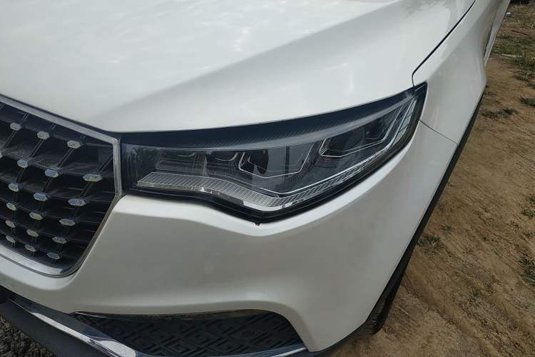 Used Zotye T800 2018 2.0T Automatic Luxury Connected 7-Seater Left Front Headlight