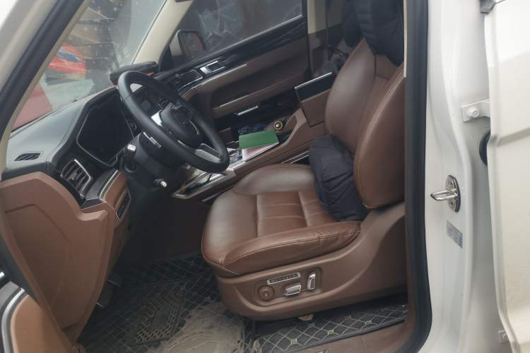 Used Zotye T800 2018 2.0T Automatic Flagship Smart Connectivity 7-Seater Left Front Seat