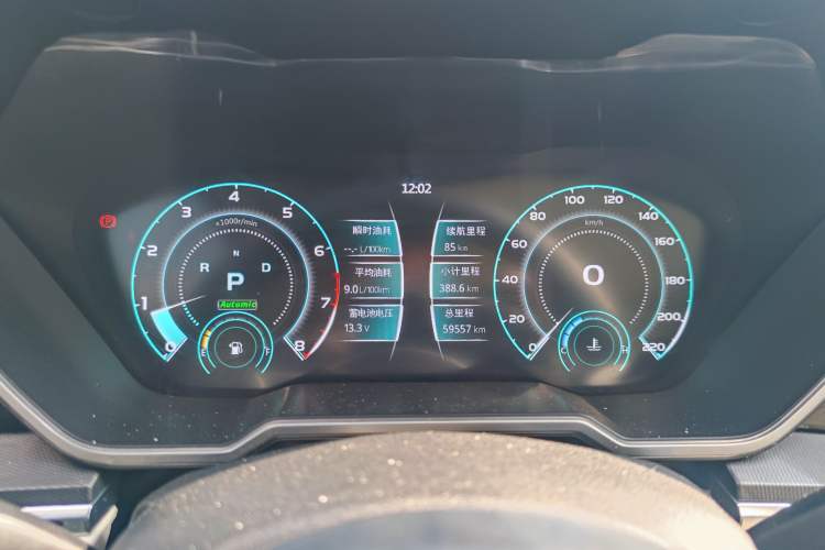 Used Zotye T800 2018 2.0T Automatic Prestige Smart Connectivity 7-Seater Odometer Close Up