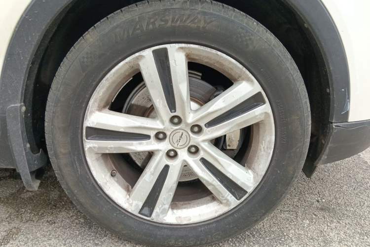Used Zotye T800 2018 2.0T Automatic Prestige Smart Connectivity 7-Seater Right Front Wheel Hub