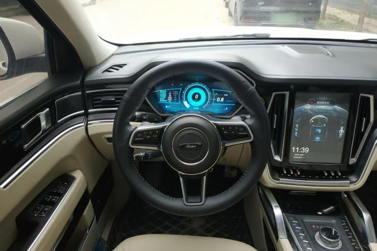 Used Zotye T800 2018 2.0T Automatic Prestige Smart Connectivity 7-Seater Steering Wheel
