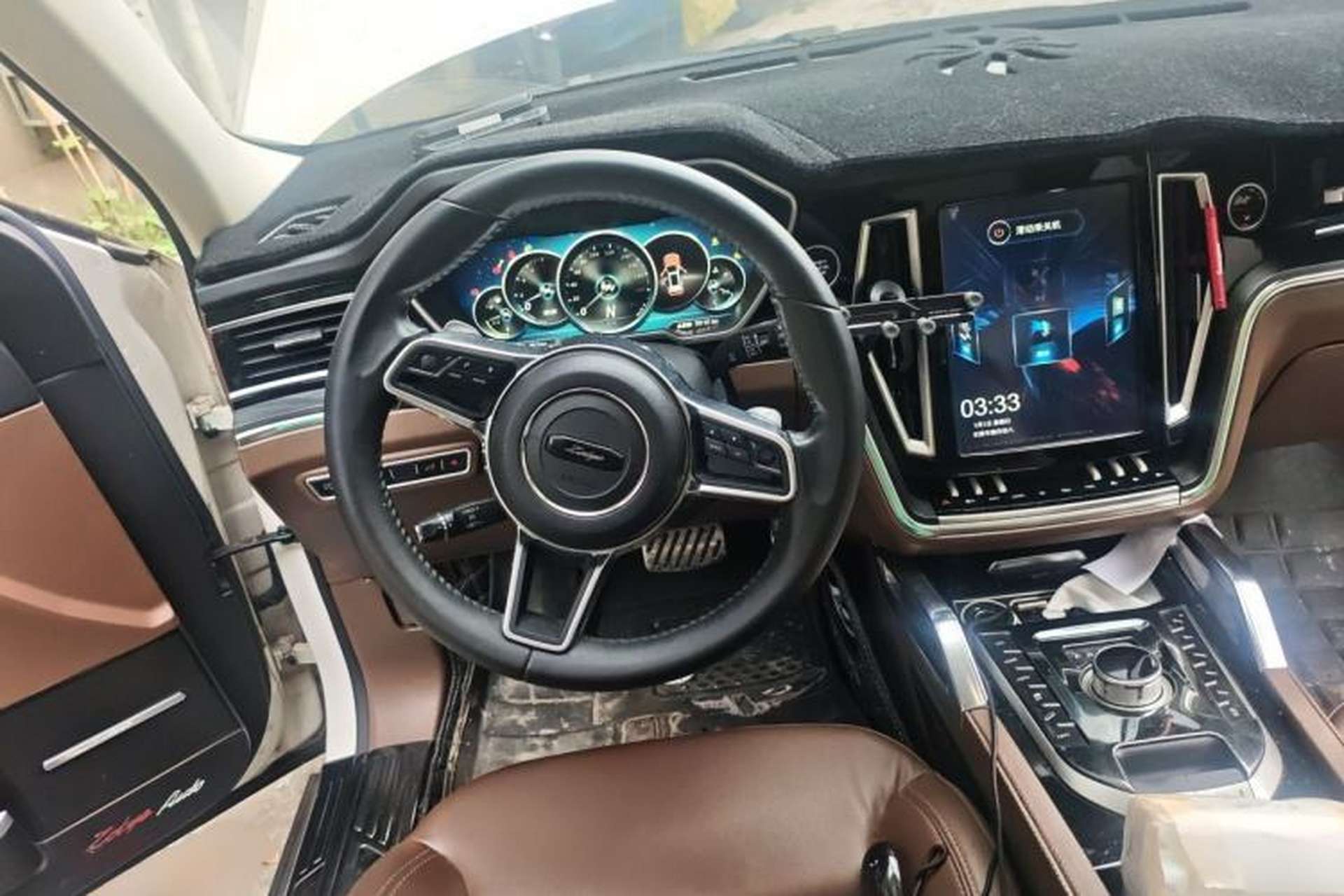 Used Zotye T800 2018 2.0T Automatic Prestige Smart Connectivity 7-Seater Steering Wheel