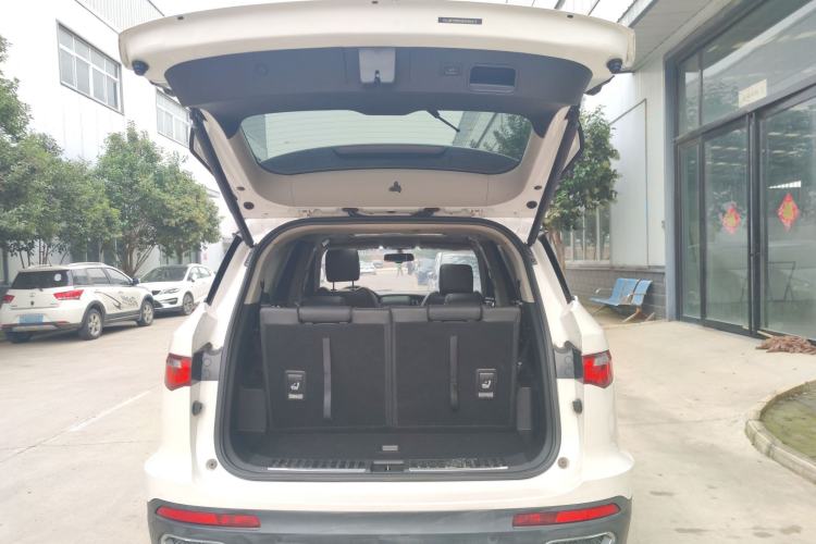 Used Zotye T800 2018 2.0T Automatic Prestige Smart Connectivity 7-Seater Trunk