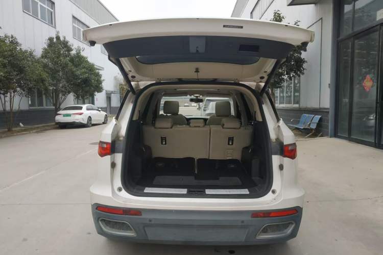 Used Zotye T800 2018 2.0T Automatic Prestige Smart Connectivity 7-Seater Trunk