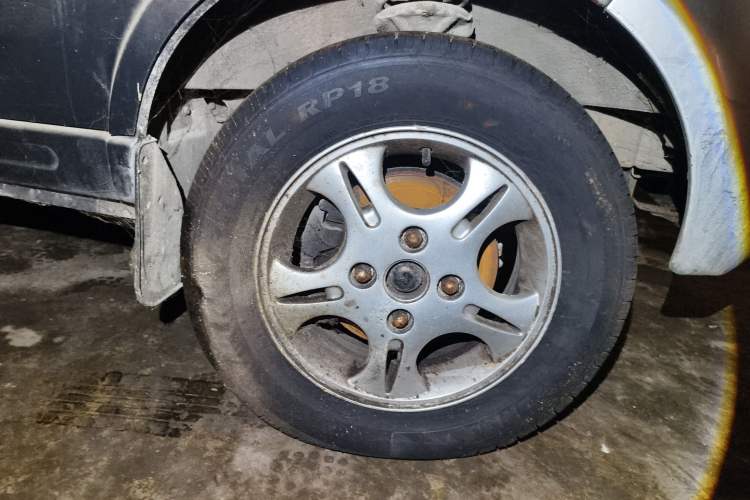Used Zotye V10 2012 1.2L Standard Version Right Front Wheel Hub
