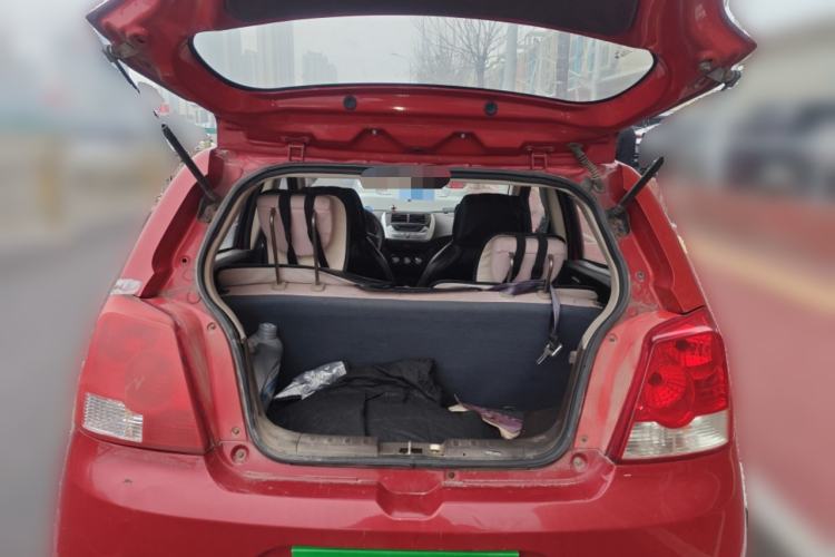 Used Zotye Z100 2013 1.0L Comfort Model Trunk
